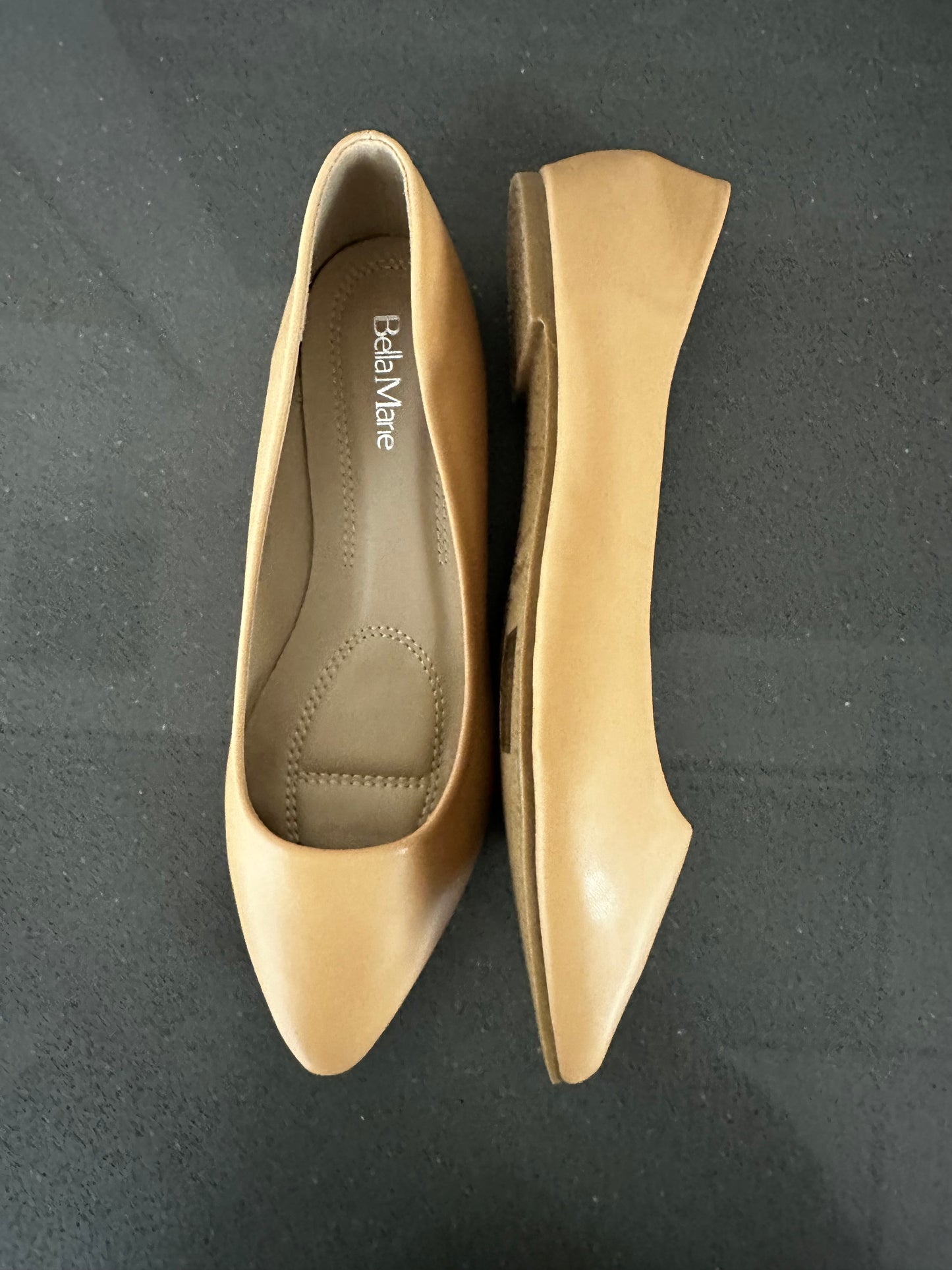 Women's Trotter Shoes Beige Mat Finish